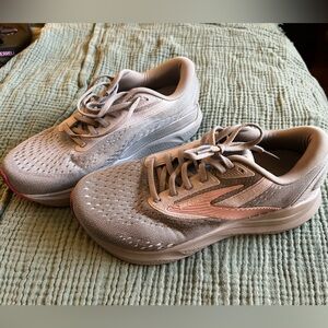 Brooks Adrenaline GTS 24 2E width